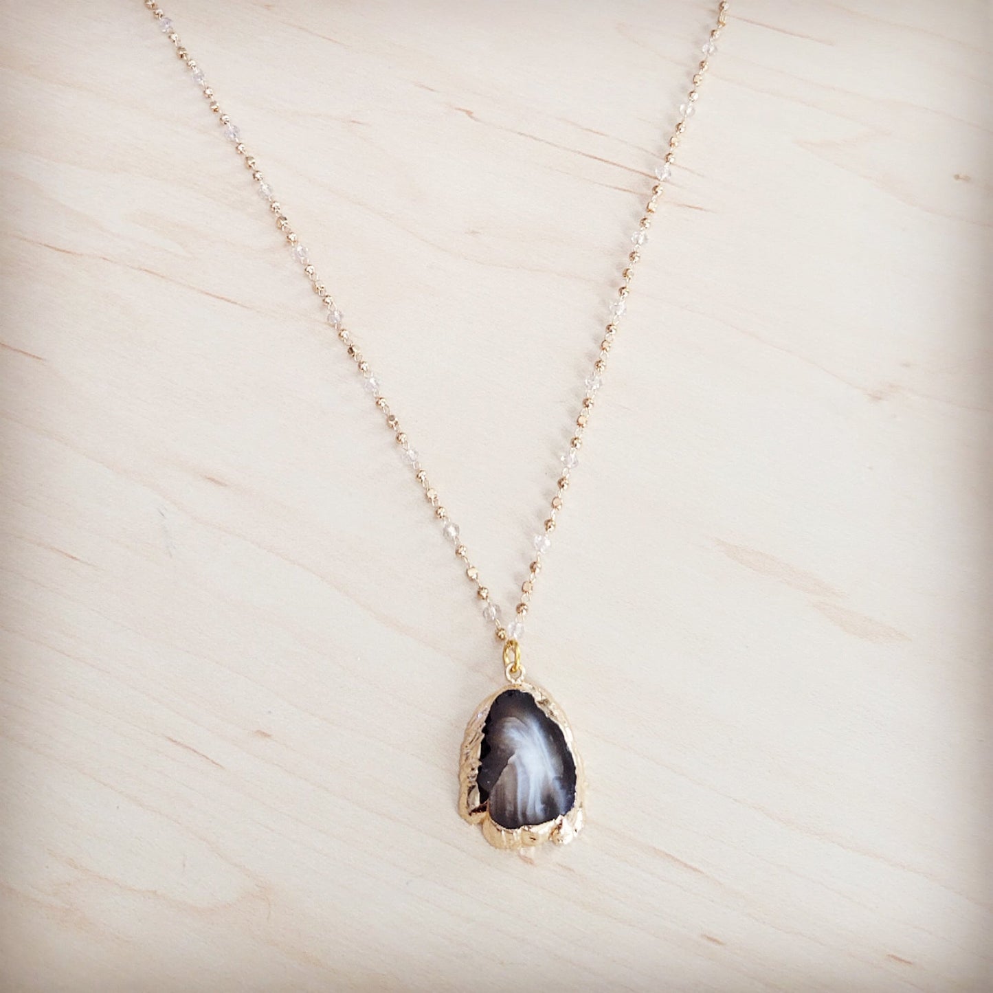 The Midnight Agate Gilded Necklace