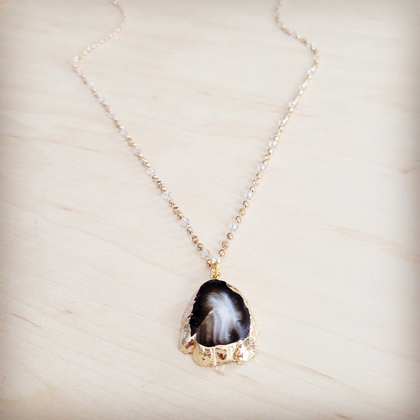The Midnight Agate Gilded Necklace