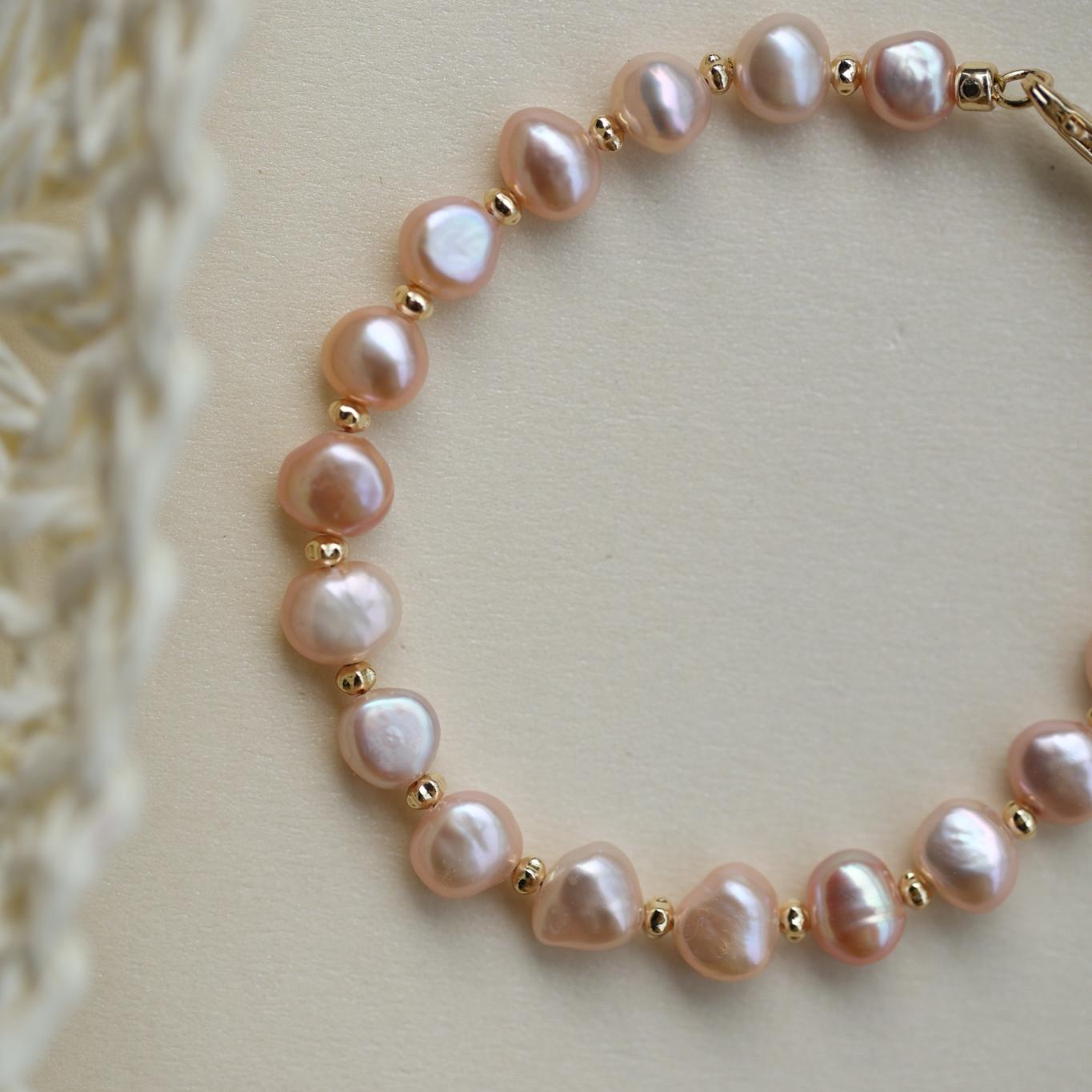 Rosé Luster Pearl Bracelet