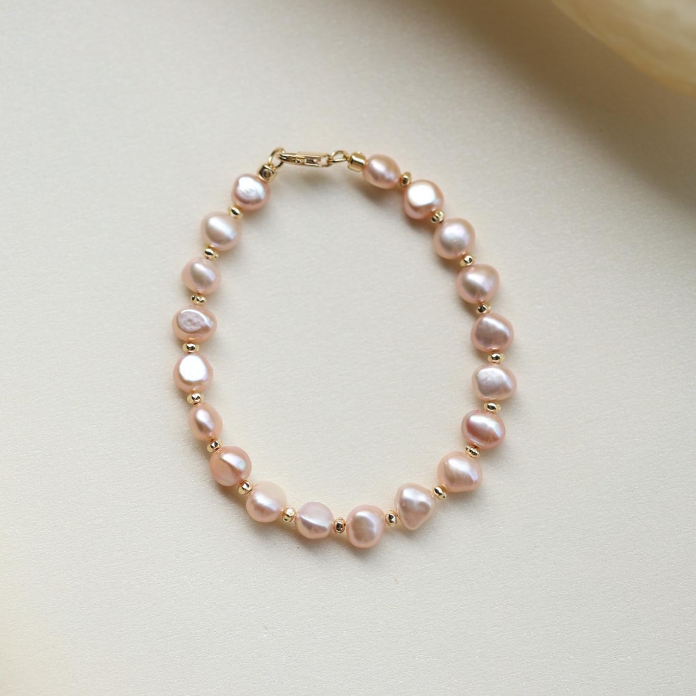 Rosé Luster Pearl Bracelet